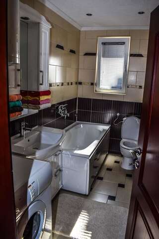 Гостевой дом Ema Guest House Плав Апартаменты с видом на озеро-22